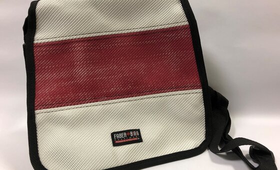 Tasche Witten 2.0  aus recycelten Feuerwehrschlauch von Faber Bag weiss-rosa 27,5x23x9cm 69,00€.jpg