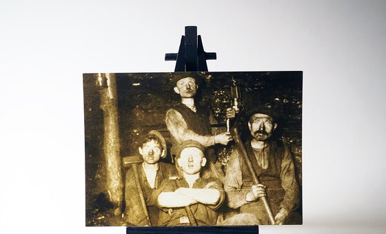 Postkarte Menschen im Bergbau, Bergleute (358) 0,75 €.jpg