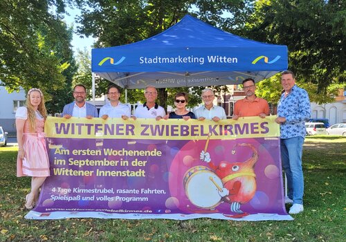 Pressefoto Zwiebelkirmes Copyright Stadtmarketing Witten GmbH.jpg